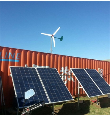 2kW風光互補發電系統安裝在蒙古國牧民家庭